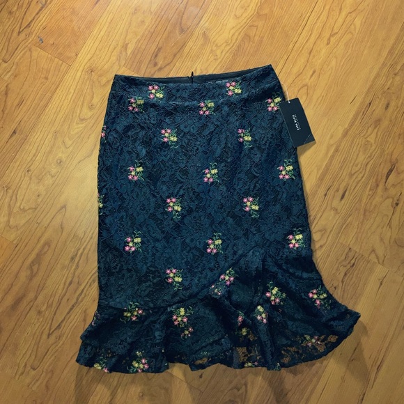 Zara Dresses & Skirts - Zara midi floral blue skirt